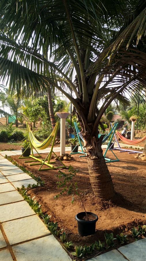 The Yuppi Hippi Hideout Hotel Anjuna Exterior foto