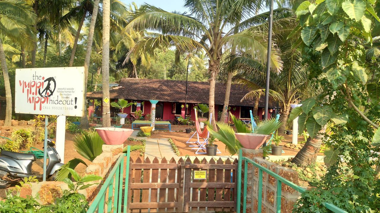 The Yuppi Hippi Hideout Hotel Anjuna Exterior foto